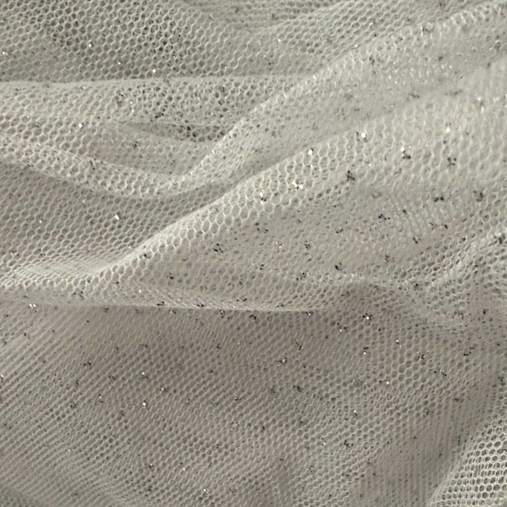 Elegant White Canopy with Floral Accents - Picture 2 of 5